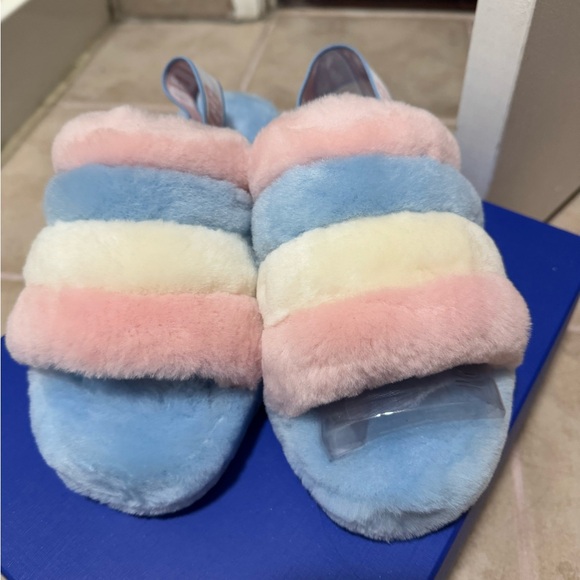 Ugg slippers waffle yeah slide - Picture 3 of 3